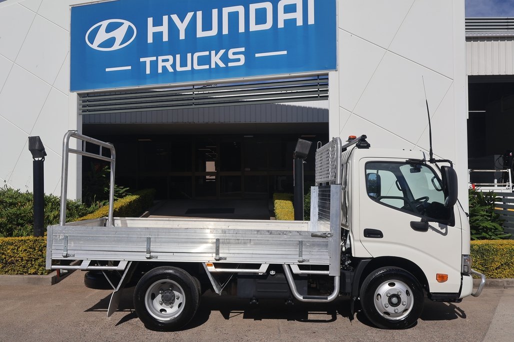 2022 Hino Dutro 616 image 22
