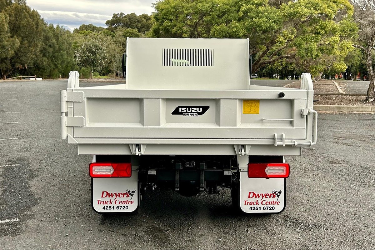 2026 Isuzu N Series NKR 62/45-150 MT D25 Tipper image 5