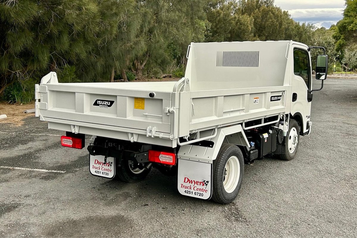 2026 Isuzu N Series NKR 62/45-150 MT D25 Tipper image 4