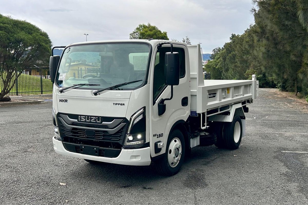 2026 Isuzu N Series NKR 62/45-150 MT D25 Tipper image 8