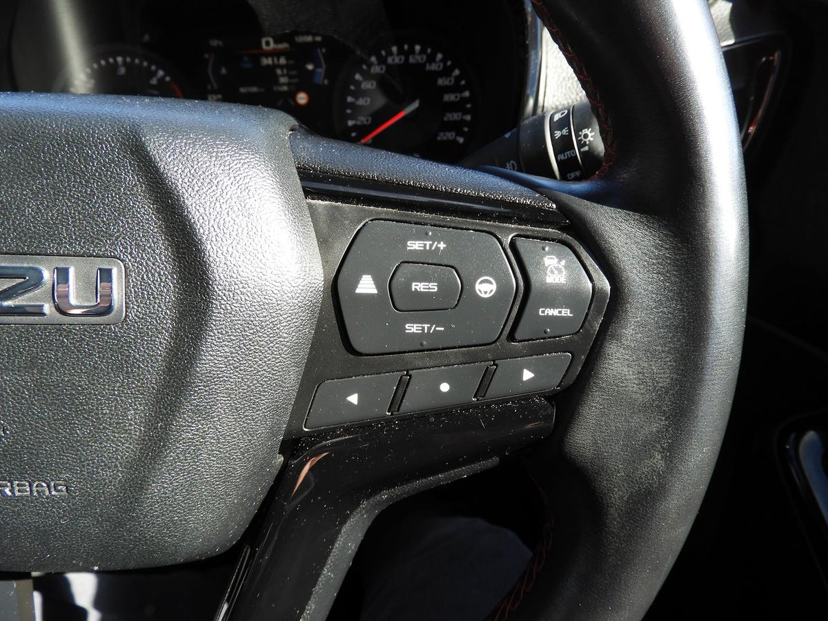 2023 Isuzu D-max X-terrain My23 4x4 Dual Range image 14