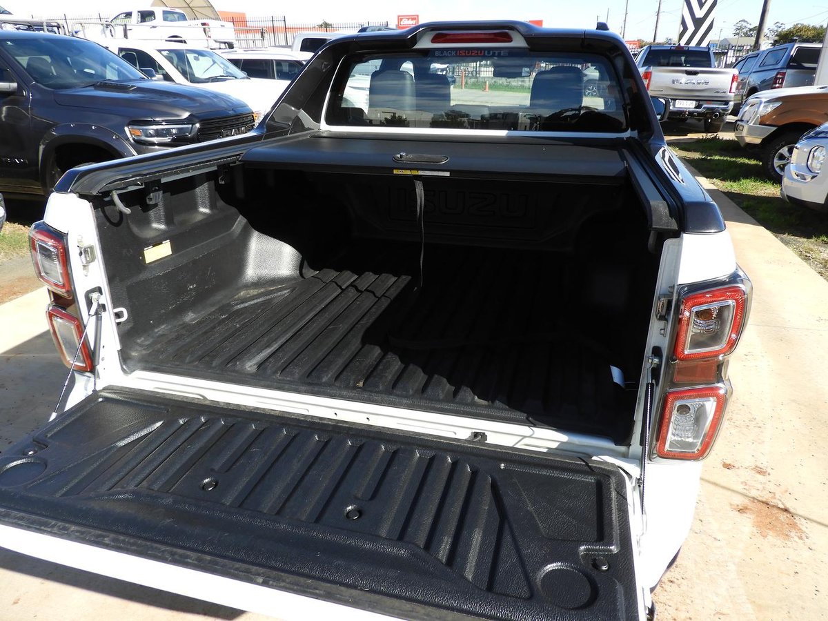 2023 Isuzu D-max X-terrain My23 4x4 Dual Range image 7
