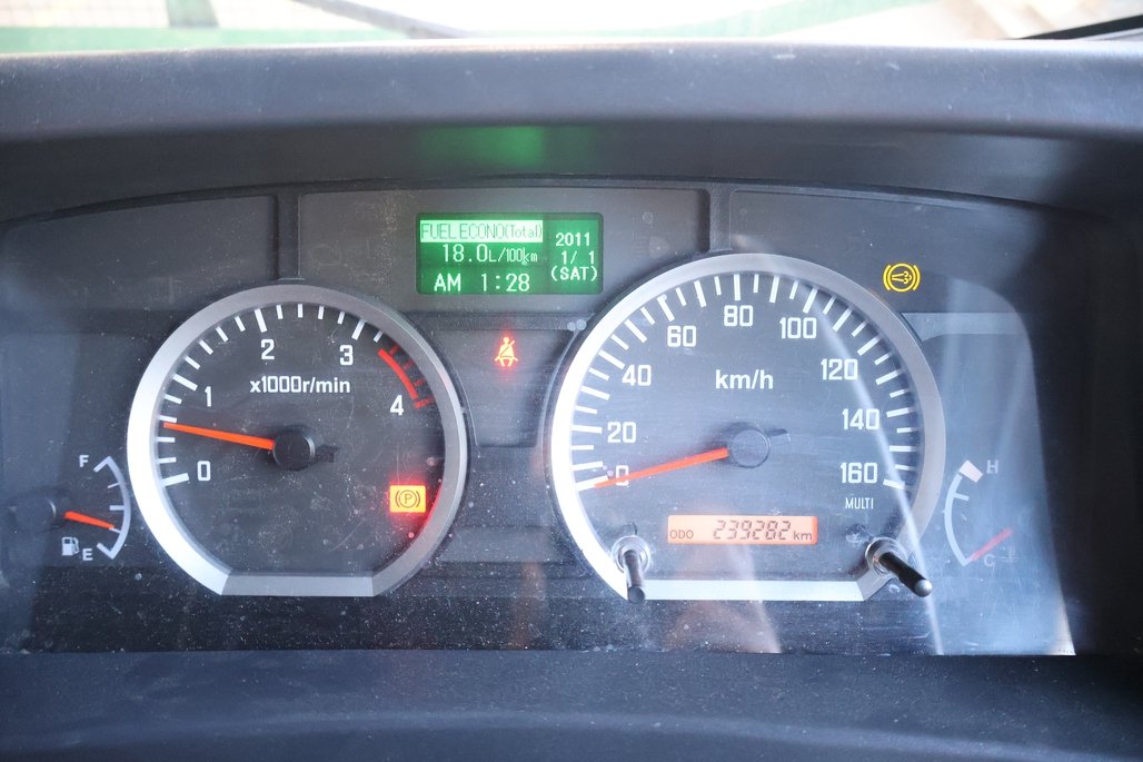 2019 Isuzu Npr 75-190 image 17