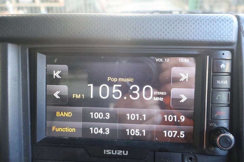 2019 Isuzu Npr 75-190 image 18