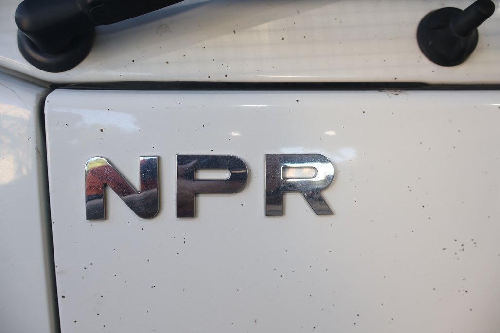 2019 Isuzu Npr 75-190 image 21