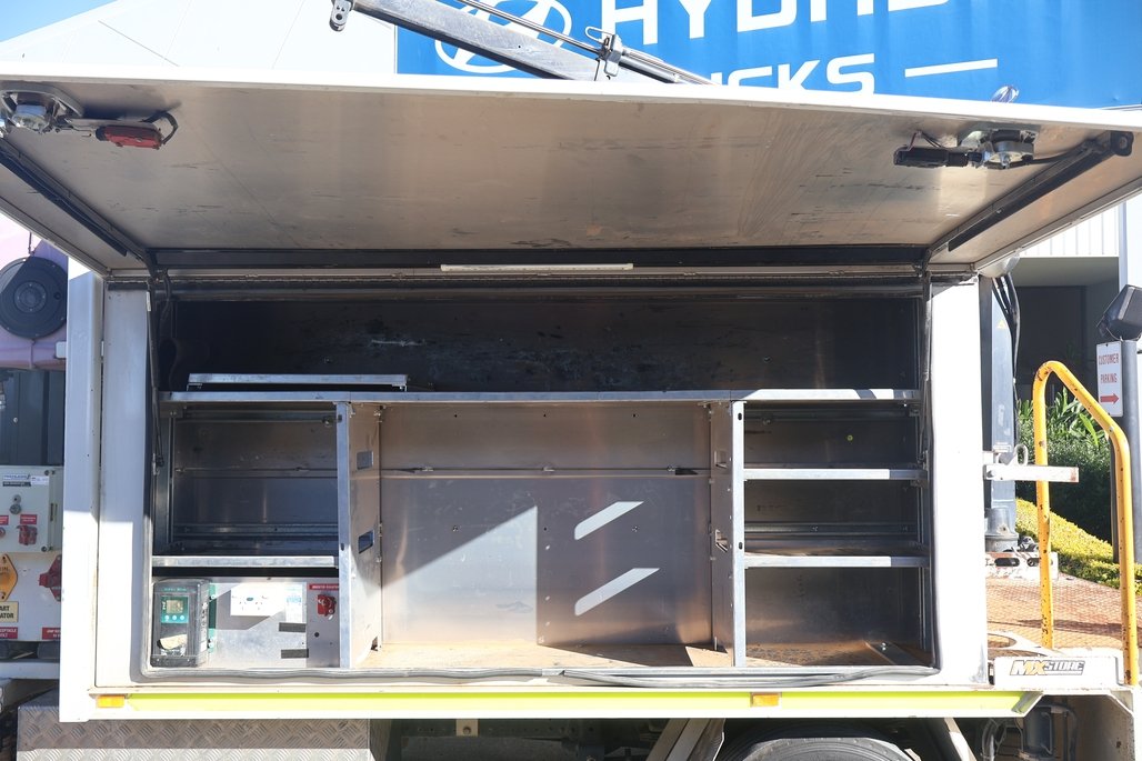 2019 Isuzu Npr 75-190 image 4