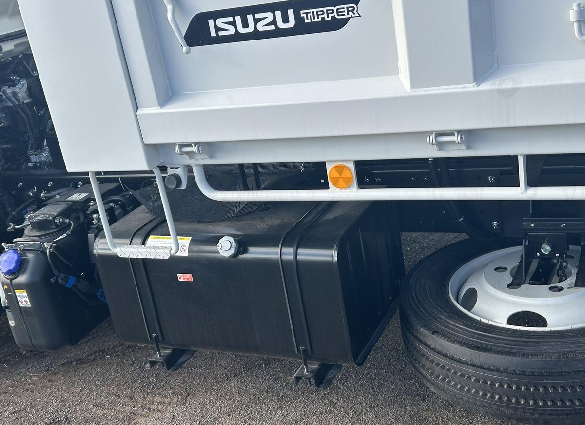 2026 Isuzu N Series Nqr 88/80-190 Am D38 Tipper image 15