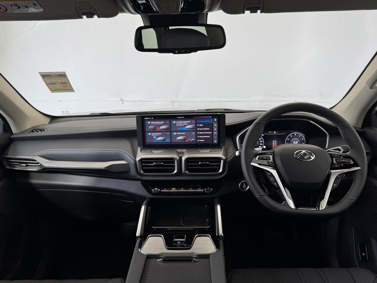 2025 LDV D90 Executive SV9A MY25 image 16