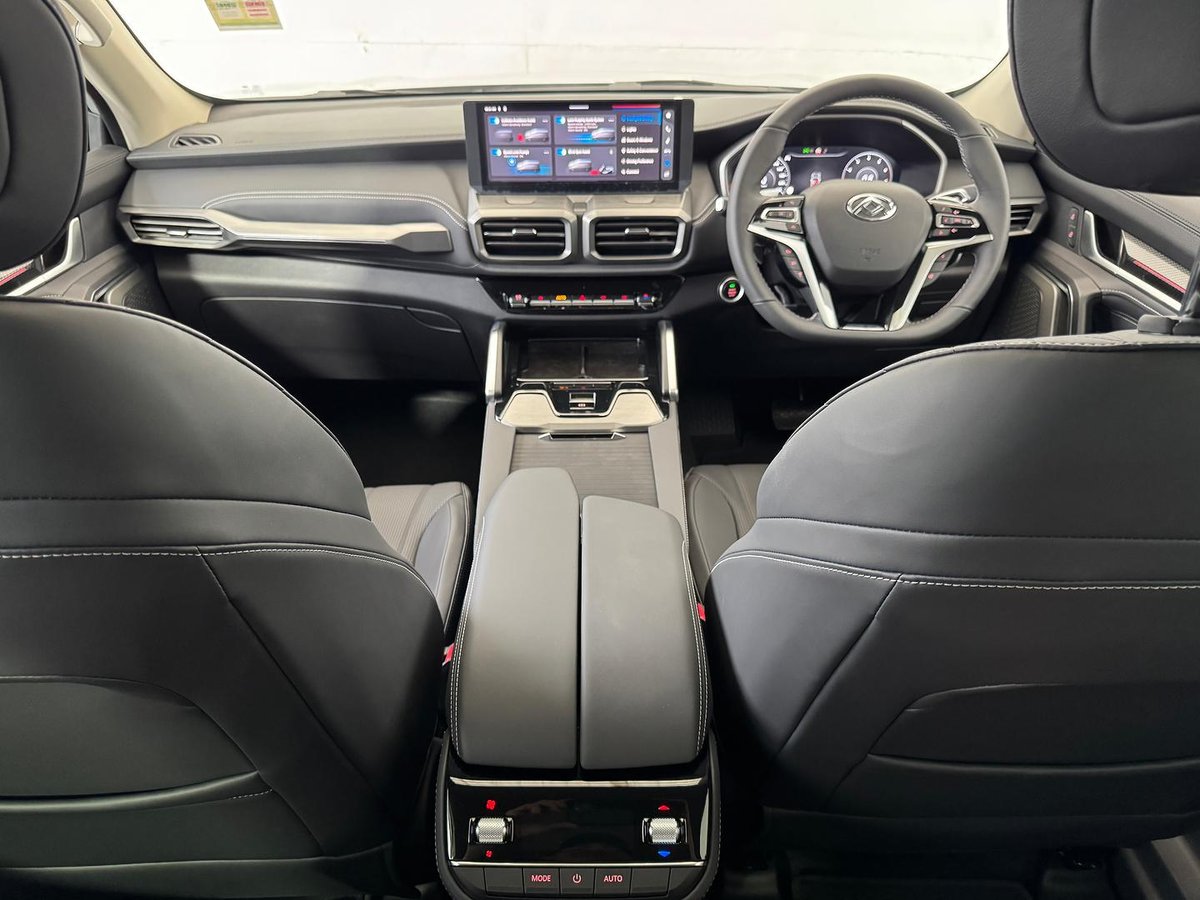 2025 LDV D90 Executive SV9A MY25 image 21