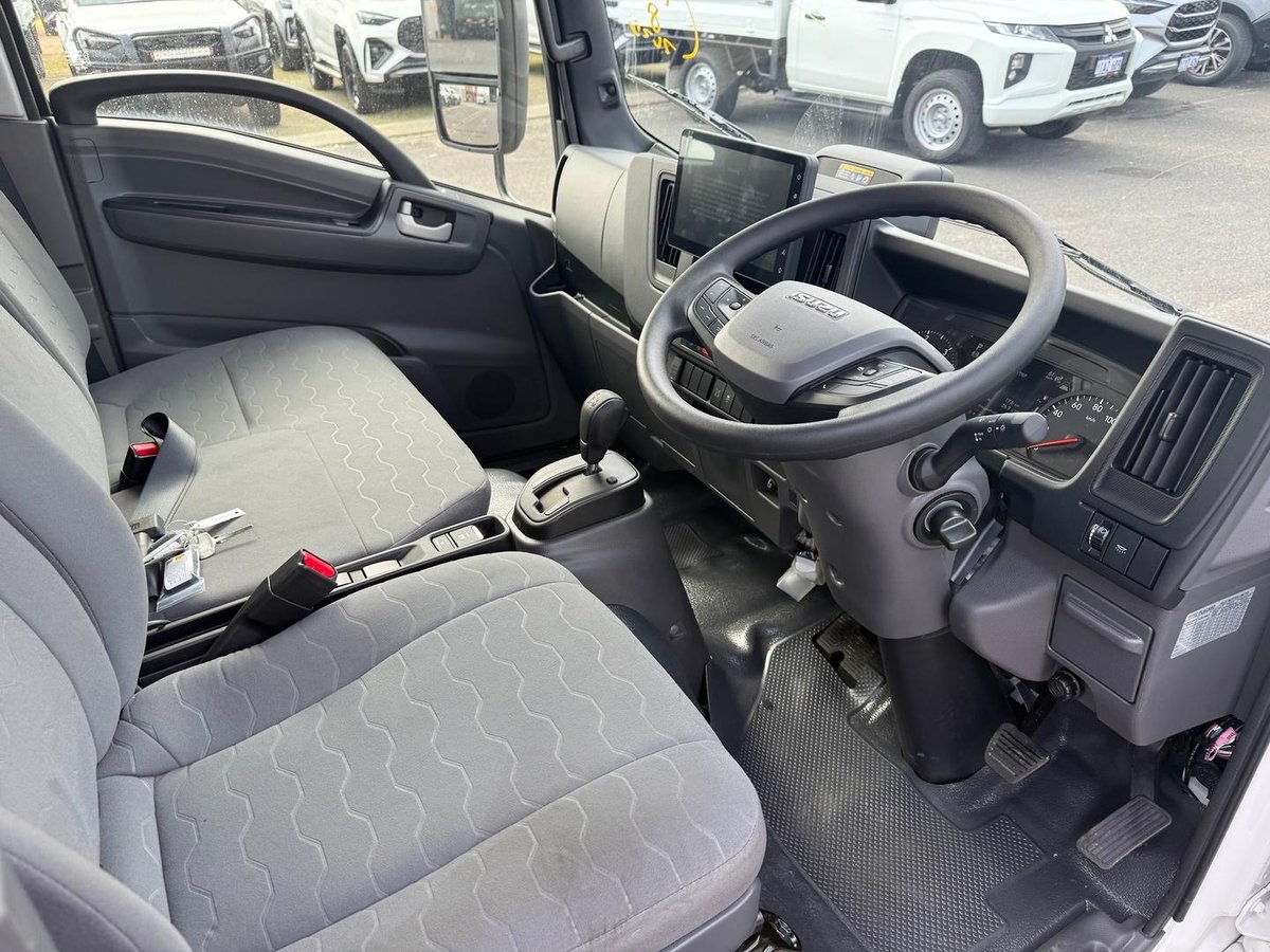 2026 Isuzu N Series Nlr 45-150 Dt D25 Traypack image 15