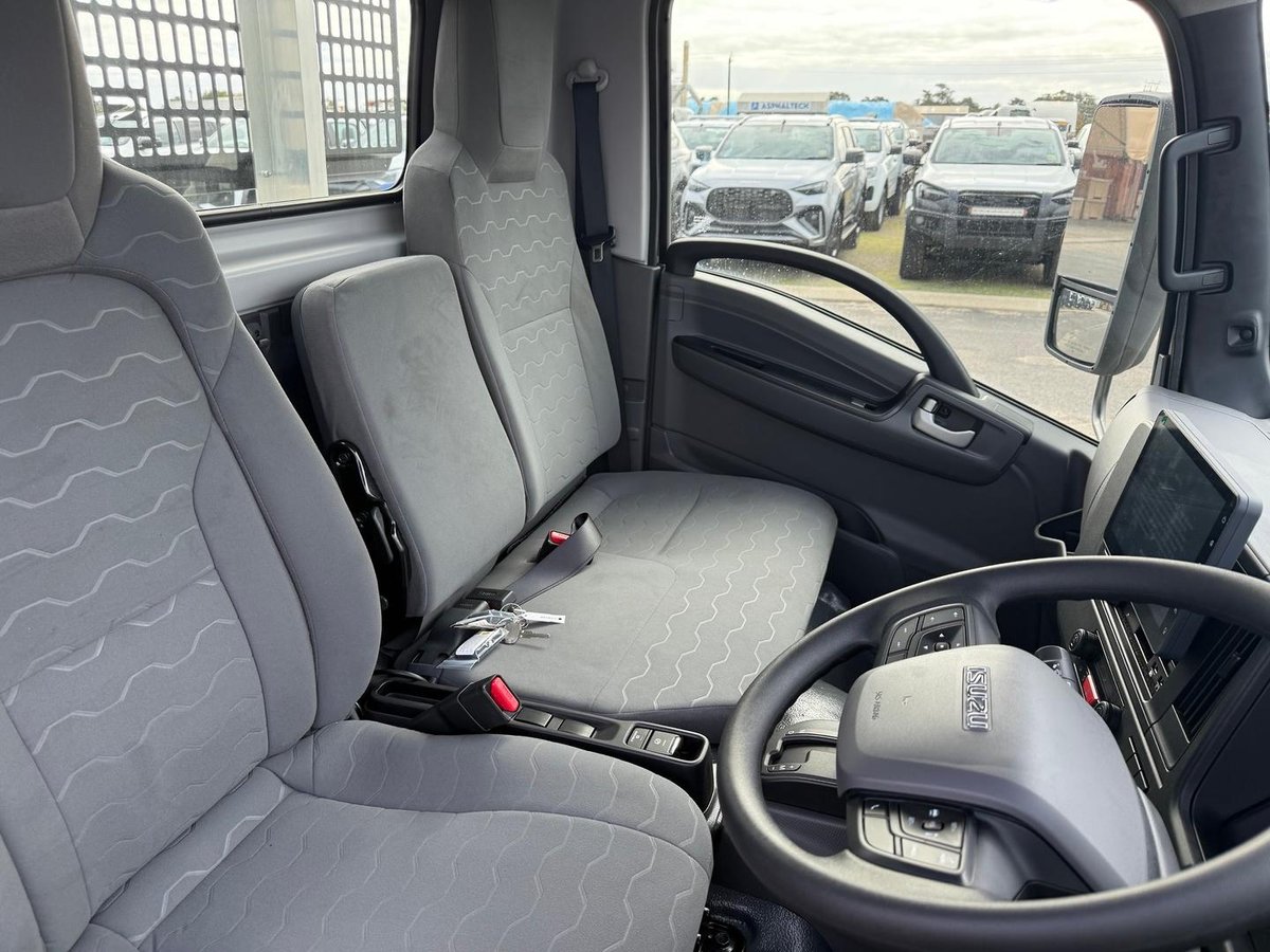 2026 Isuzu N Series Nlr 45-150 Dt D25 Traypack image 18