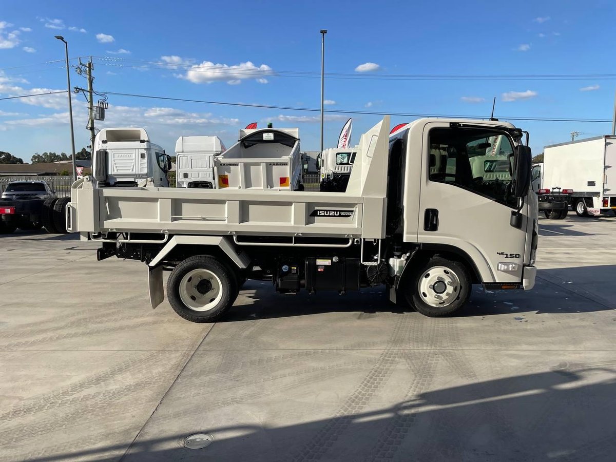 2026 Isuzu N Series NLR 45-150 DT D25 Tipper image 7