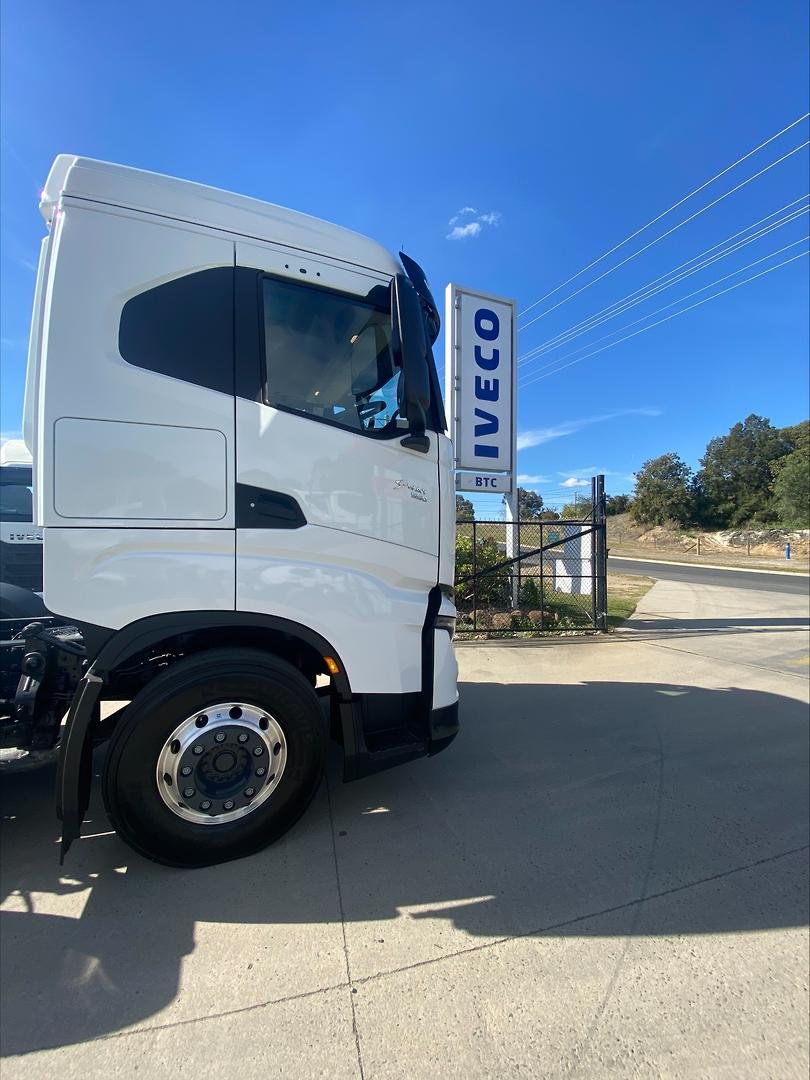 2025 Iveco S-Way AS270 image 16
