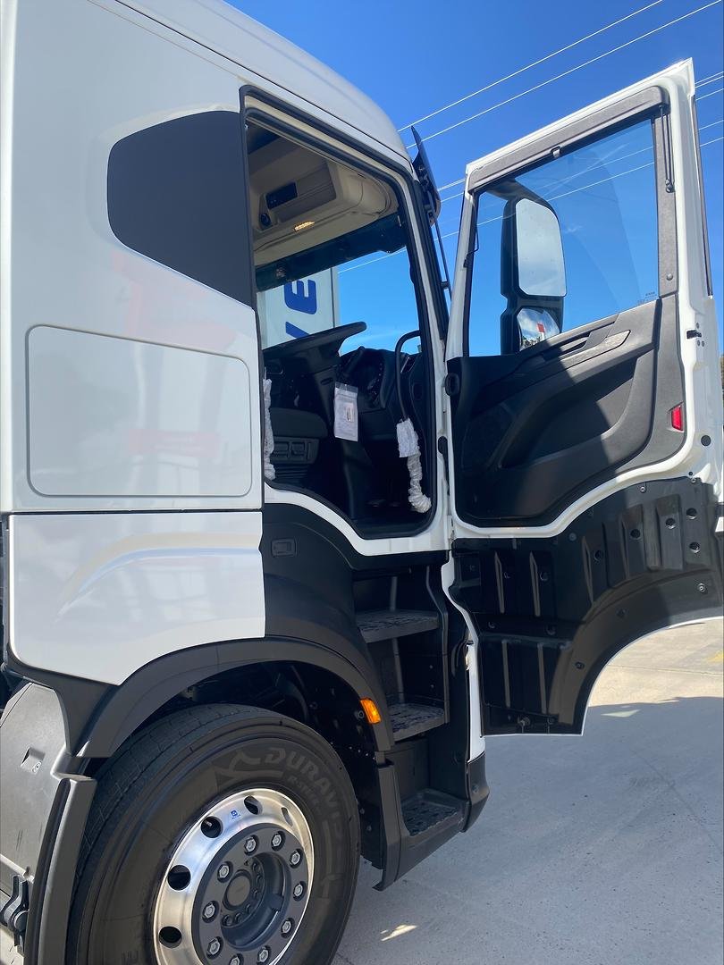 2025 Iveco S-Way AS270 image 19