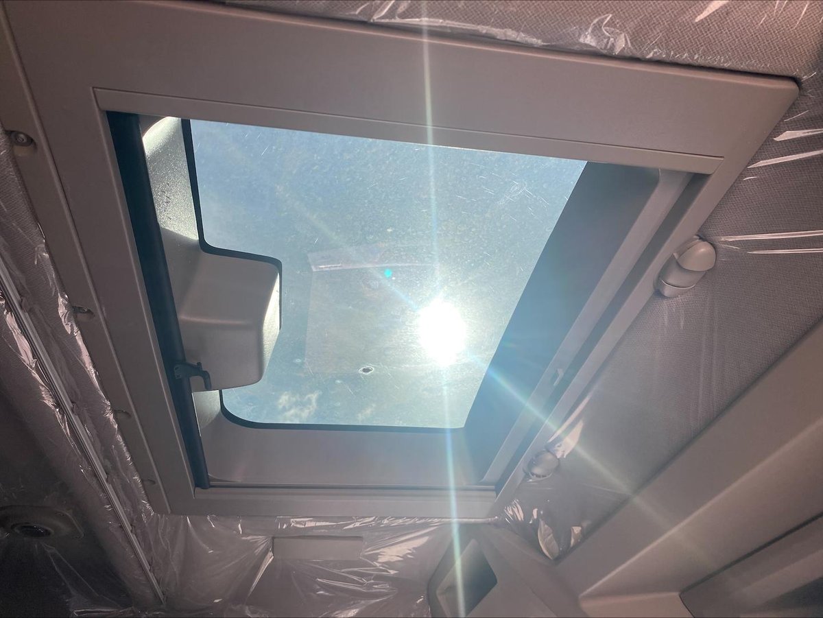 2025 Iveco S-Way AS270 image 29