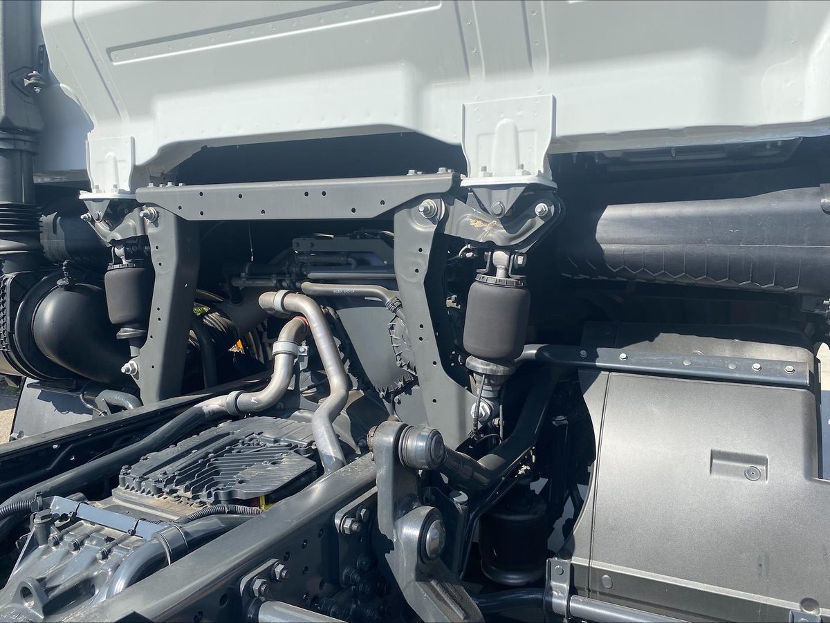 2025 Iveco S-Way AS270 image 44