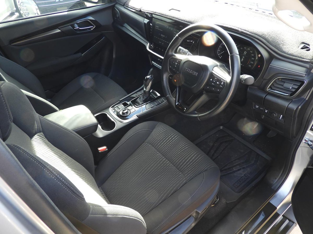 2025 Isuzu Mu-x Ls-u My25.5 4x4 Dual Range image 7
