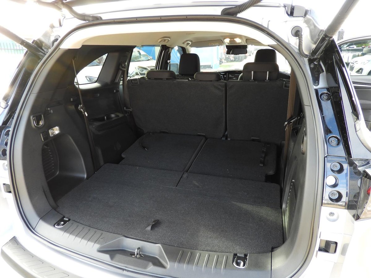 2025 Isuzu Mu-x Ls-u My25.5 4x4 Dual Range image 11