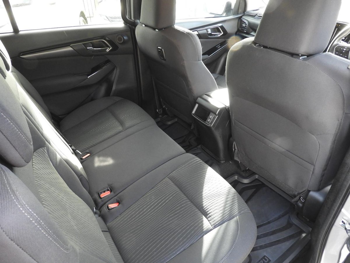 2025 Isuzu Mu-x Ls-u My25.5 4x4 Dual Range image 9