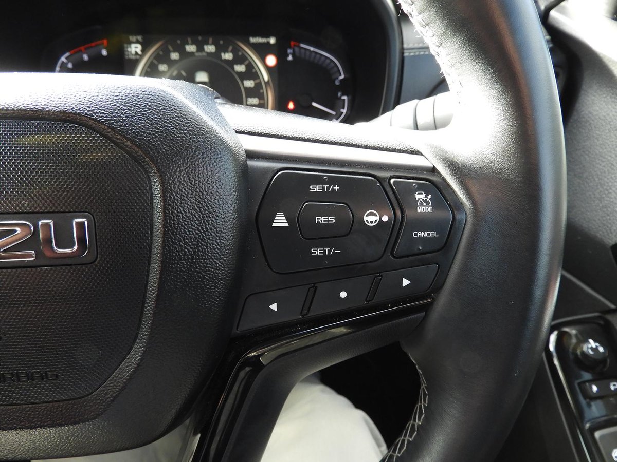 2025 Isuzu Mu-x Ls-u My25.5 4x4 Dual Range image 18