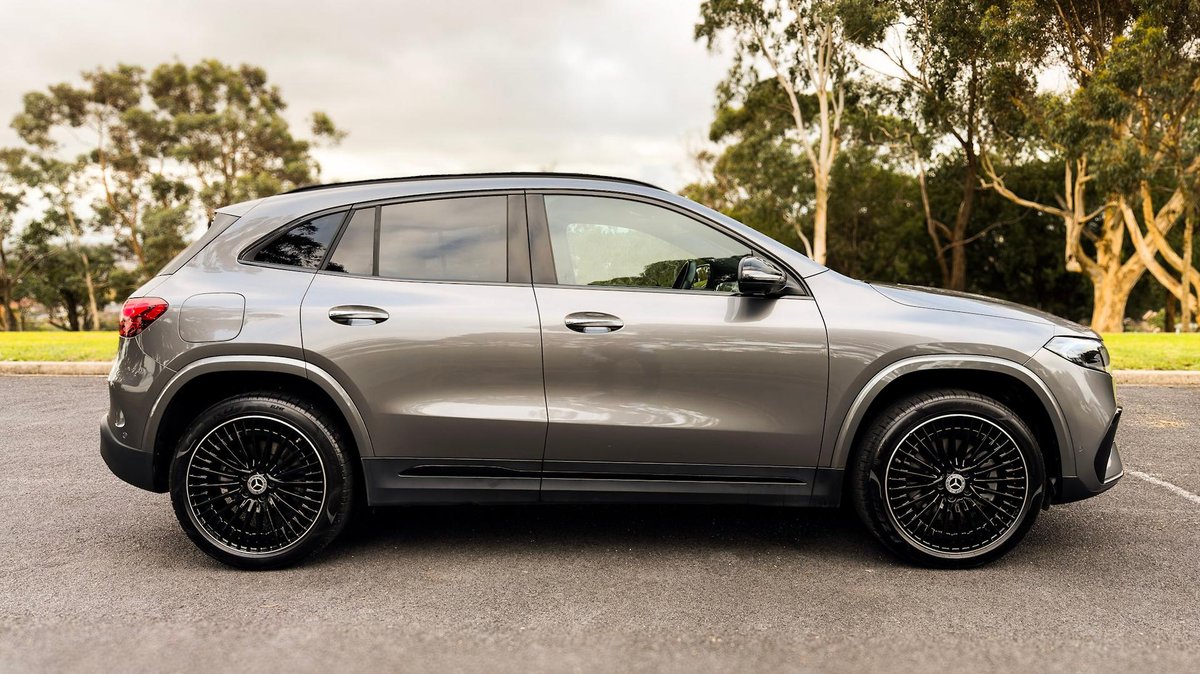 2024 Mercedes-Benz EQA 250+ Night Edition H243 image 11