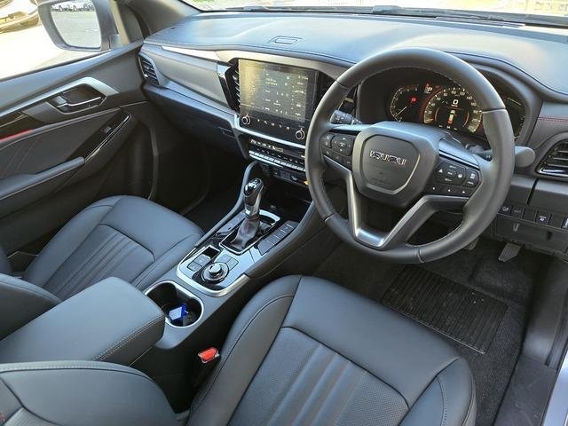 2026 Isuzu MU-X X-TERRAIN MY25.5 4X4 Dual Range image 14