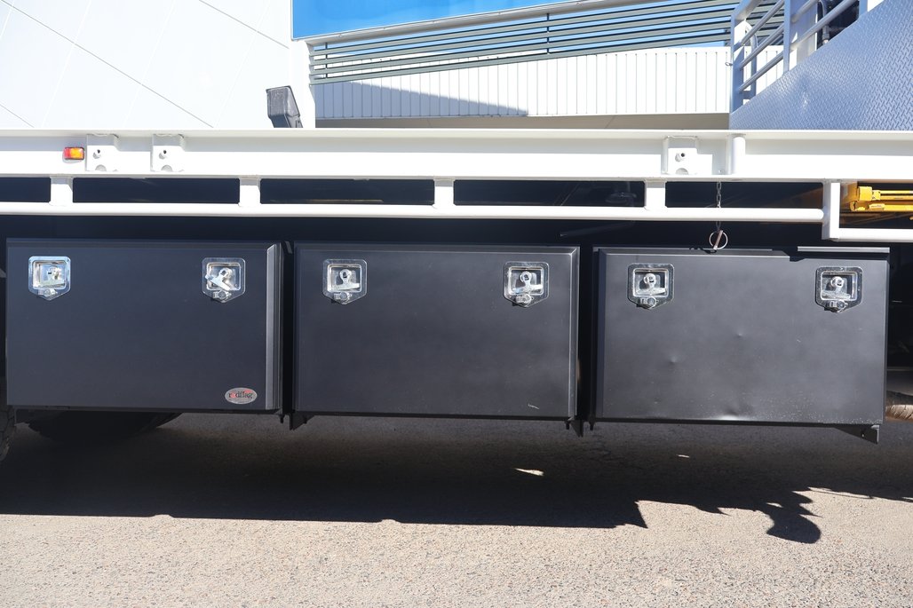 2021 Hino Fm 2628 image 17