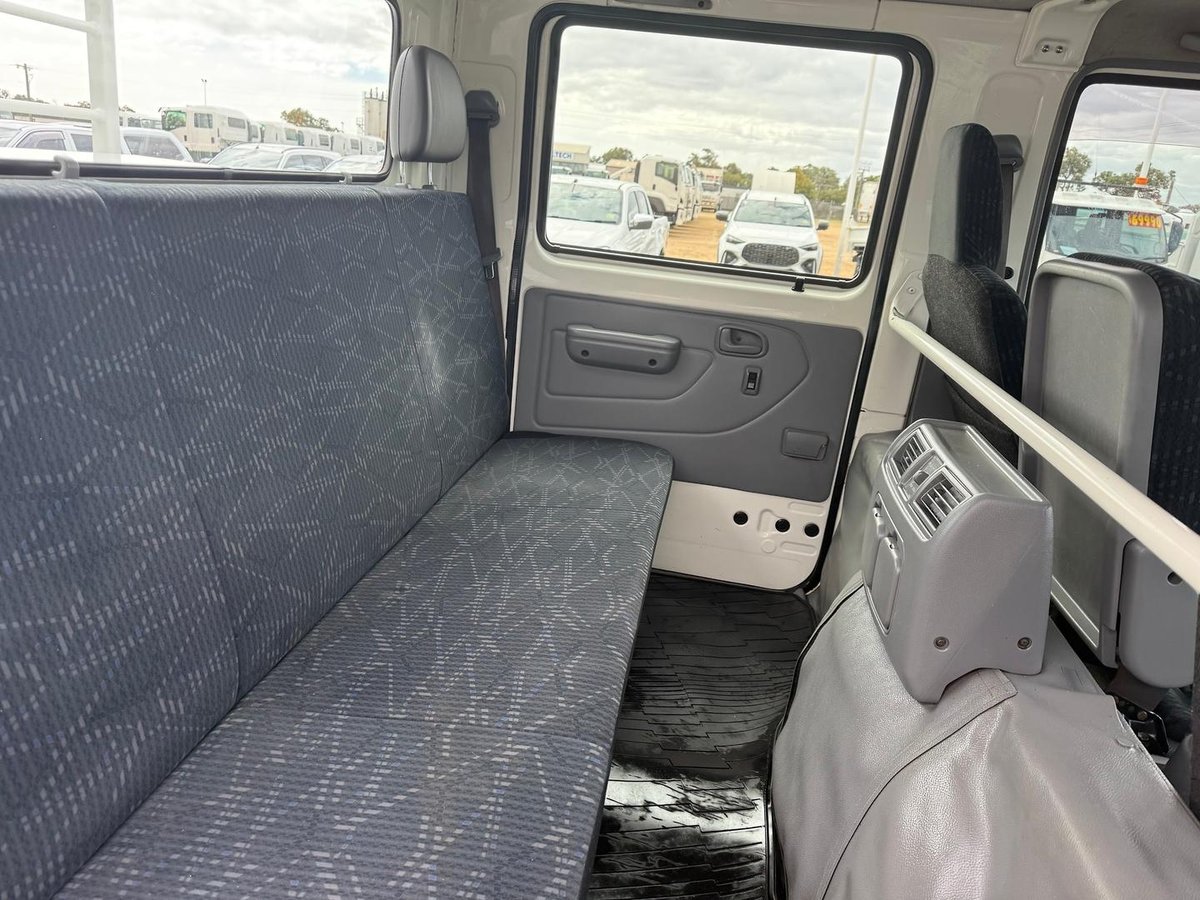 2016 Hino 300 Series 921 image 21