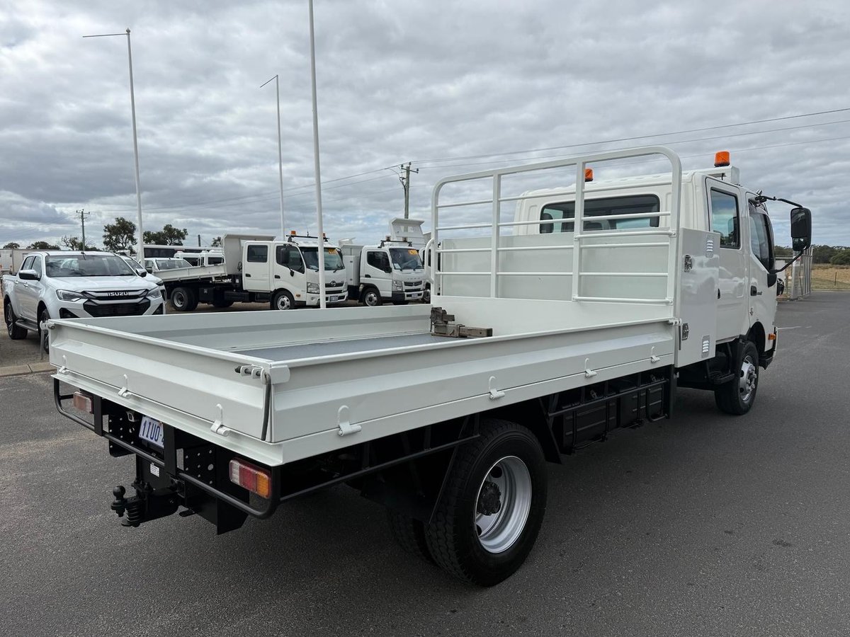 2016 Hino 300 Series 921 image 11