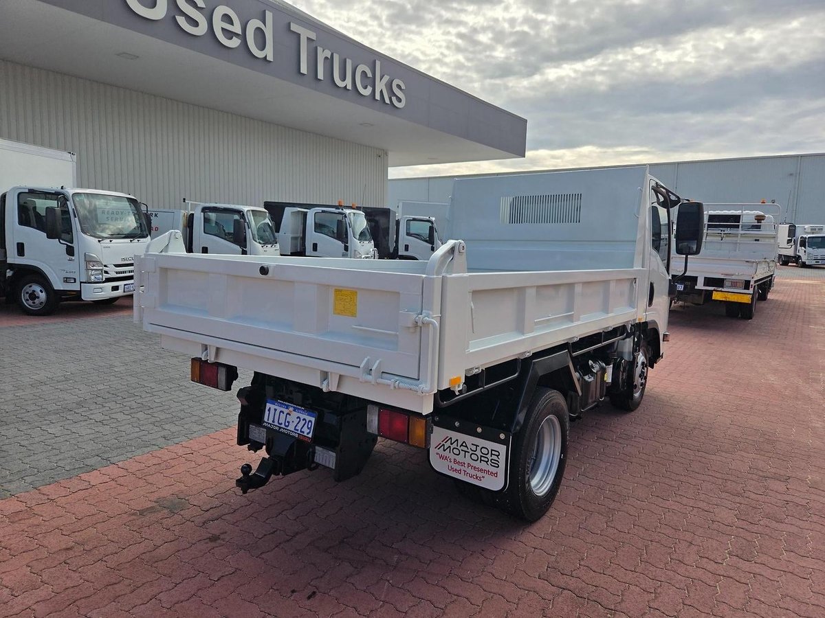 2021 Isuzu Nmr60-150  3 Ton Tipper image 8