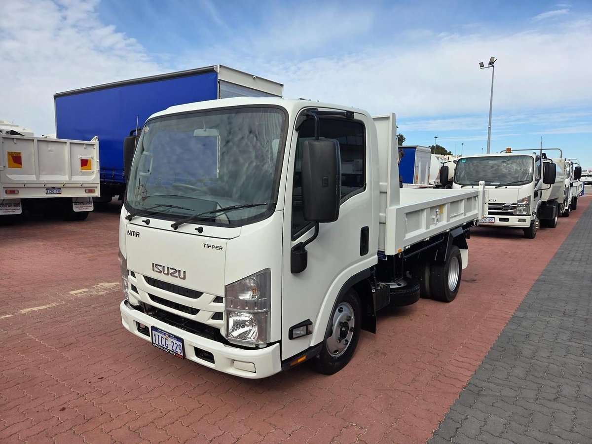 2021 Isuzu Nmr60-150  3 Ton Tipper image 21