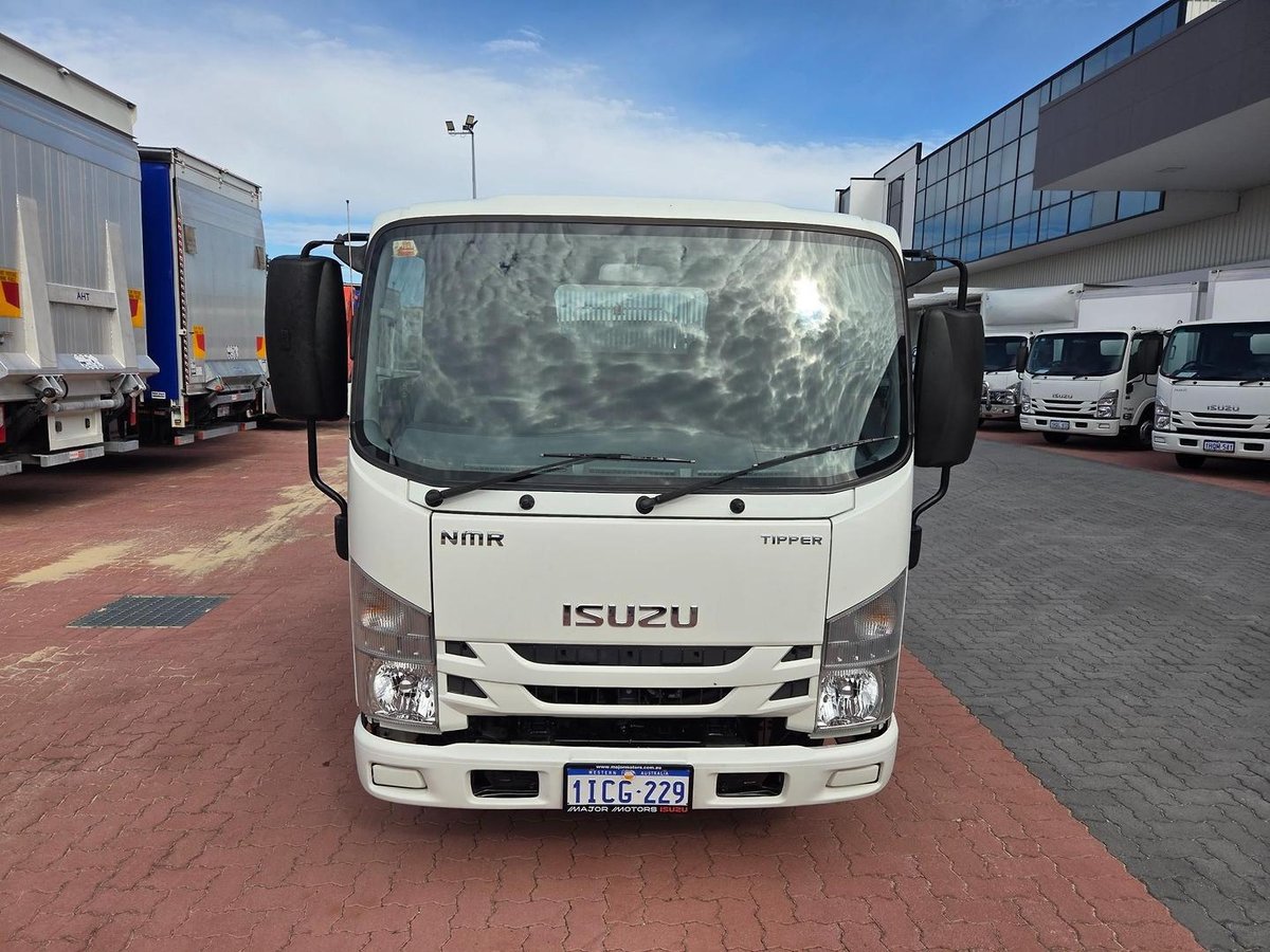 2021 Isuzu Nmr60-150  3 Ton Tipper image 23