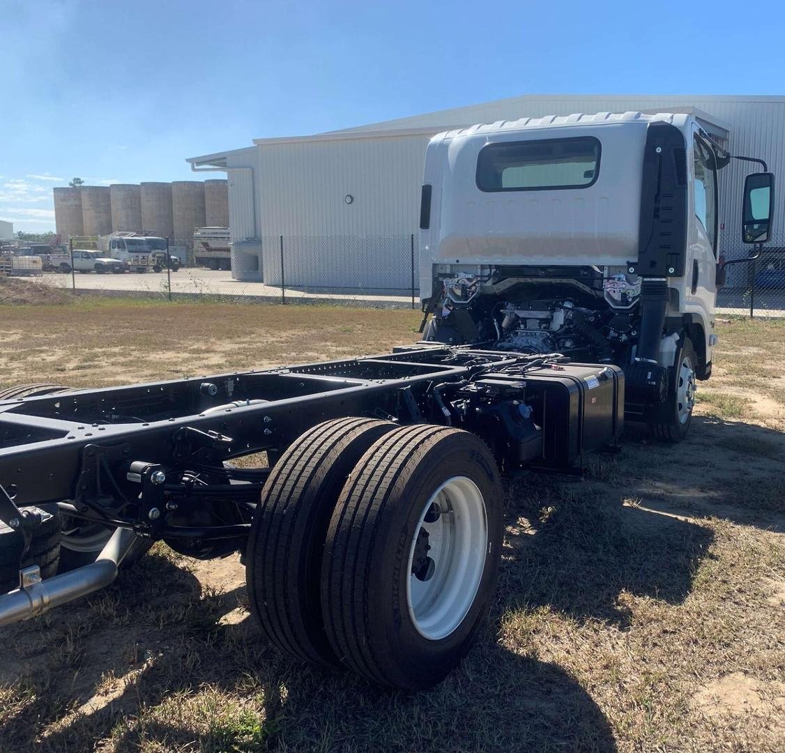 2026 Isuzu Npr 45/65-175 Dt D34 image 9