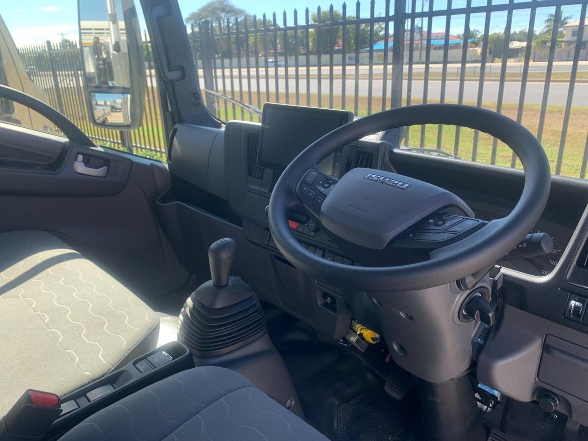 2026 Isuzu Nlr 45-150 Mt D25 Tray image 16