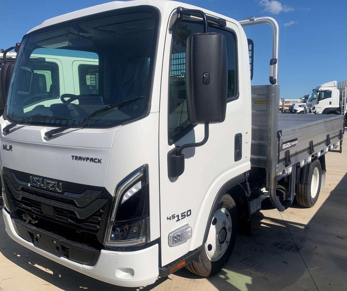 2026 Isuzu Nlr 45-150 Mt D25 Tray image 3