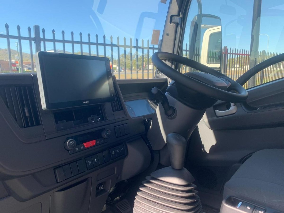 2026 Isuzu Nlr 45-150 Mt D25 Tray image 11