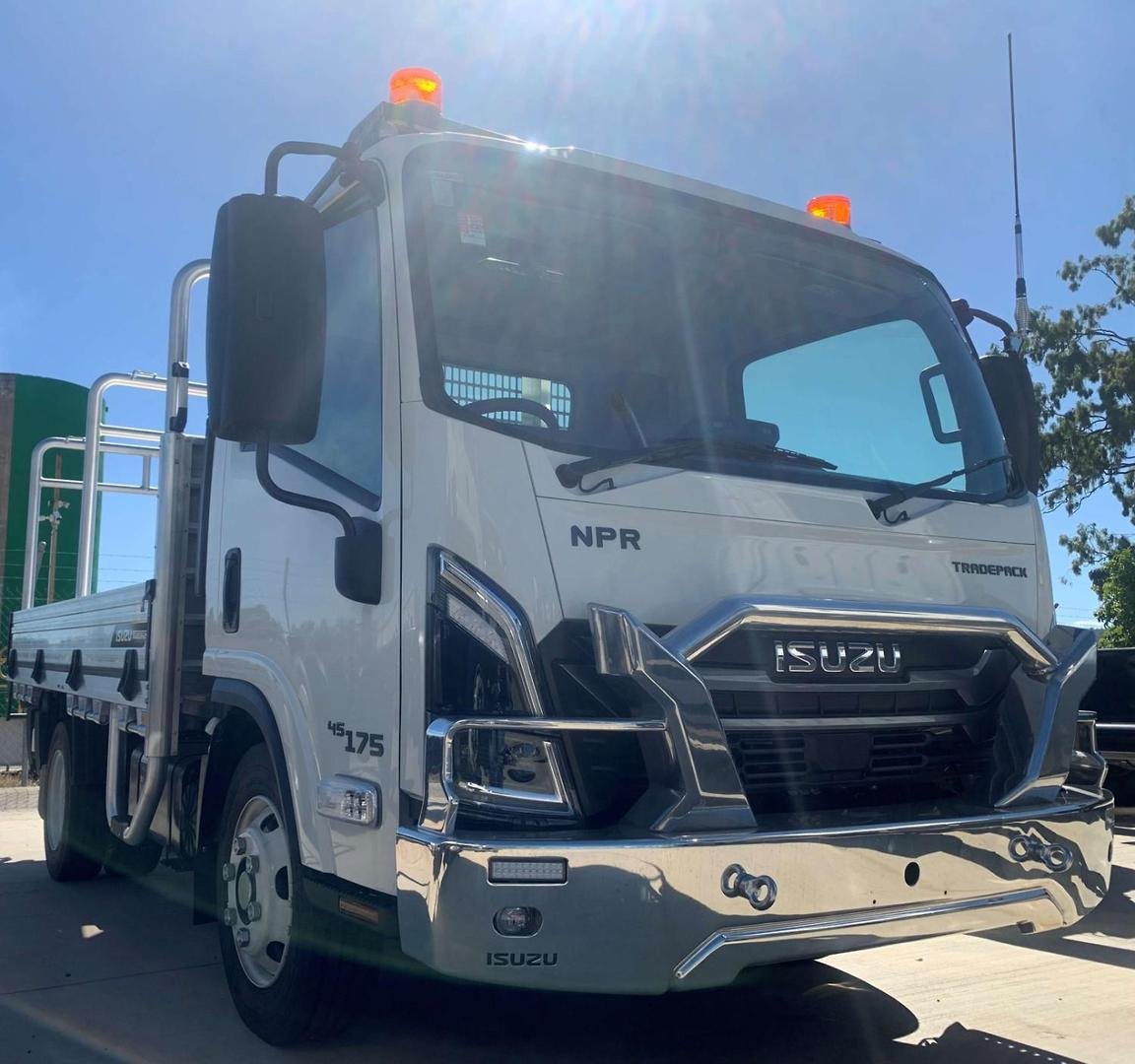 2026 Isuzu Npr 45-175 Mt D28 Trade