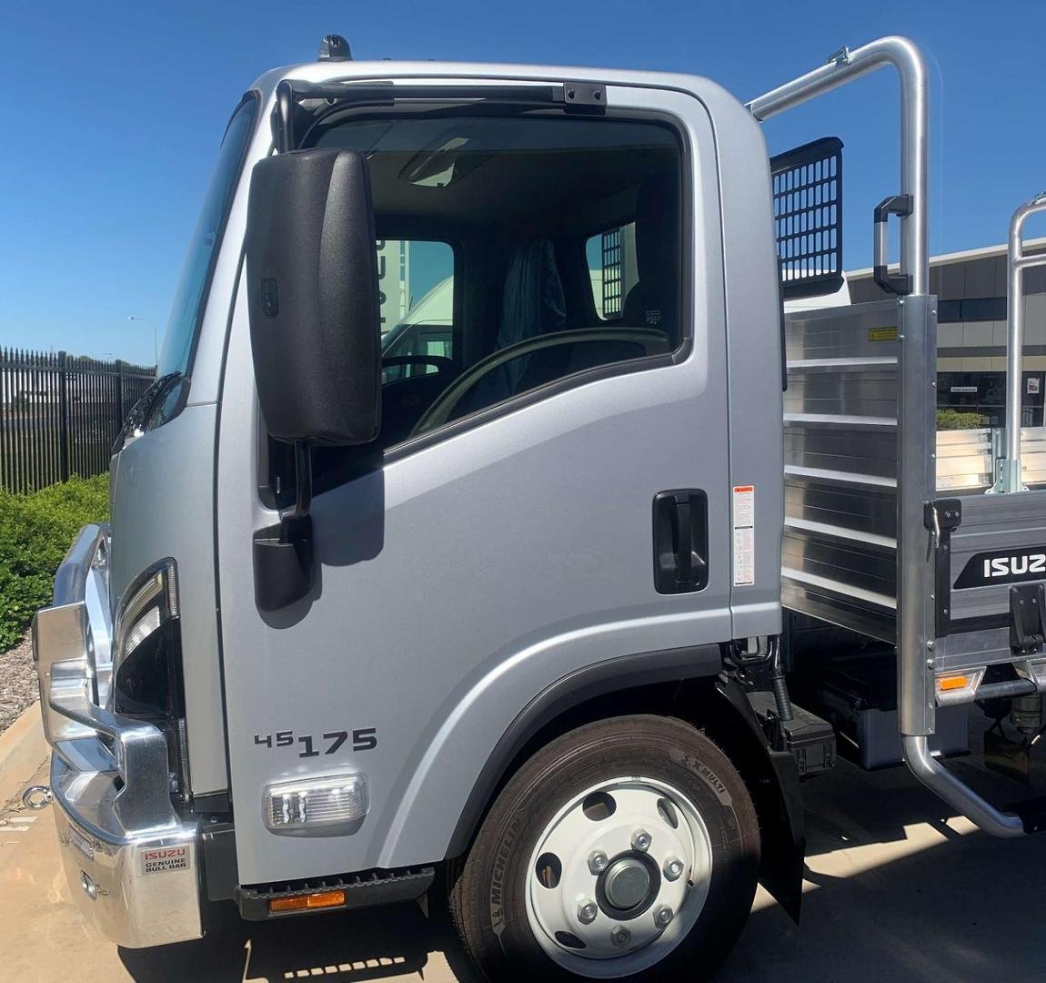 2026 Isuzu Npr 45-175 Dt D34 Trade image 3
