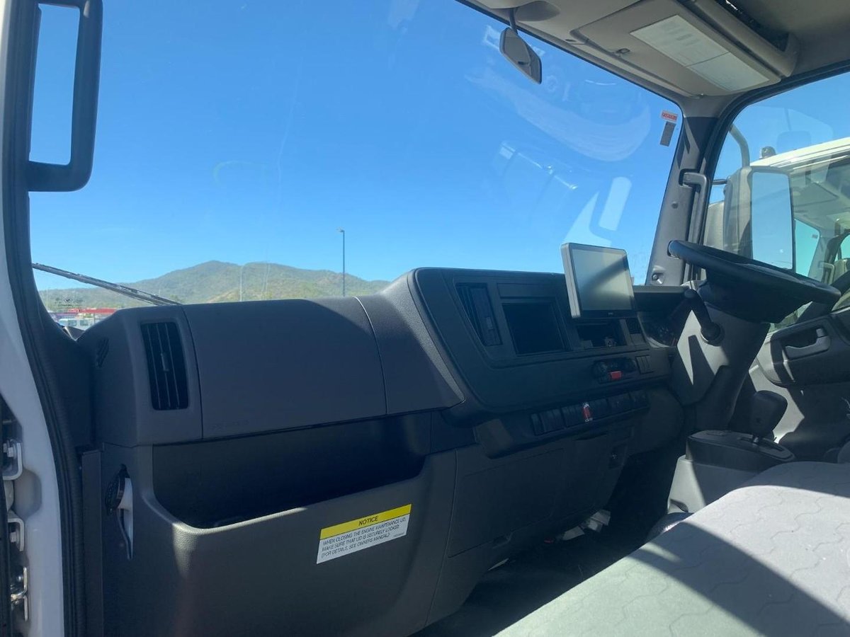 2026 Isuzu Npr 70-190 Am C42 image 9