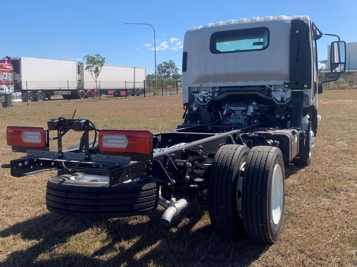 2026 Isuzu Npr 45/65-175 Dt D28 image 7