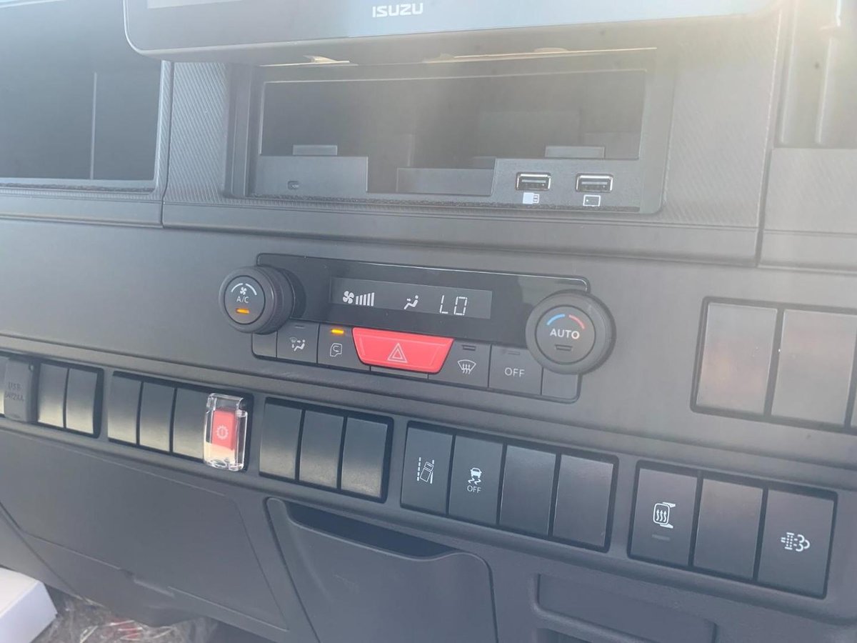 2026 Isuzu Npr 45/65-175 Dt D28 image 24