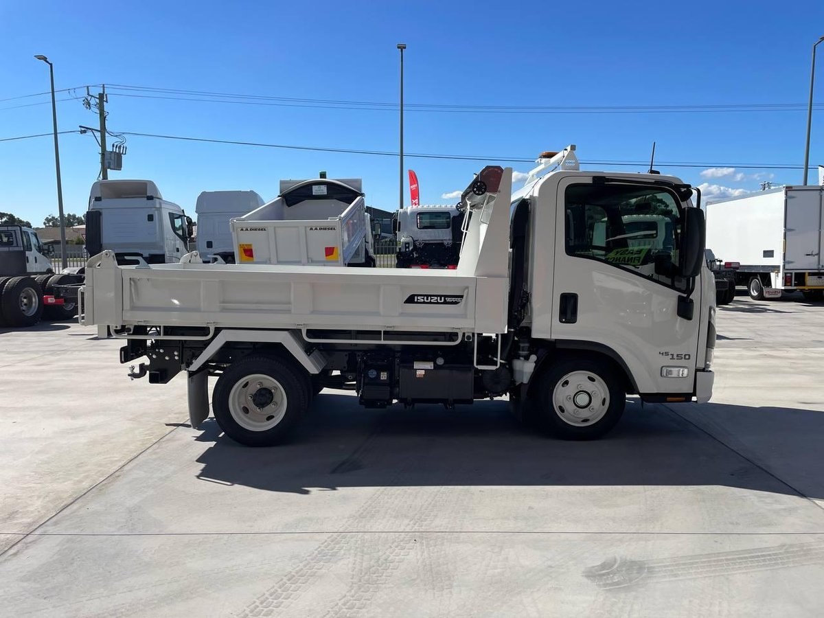 2026 Isuzu N Series NLR 45-150 DT D25 Tipper image 8