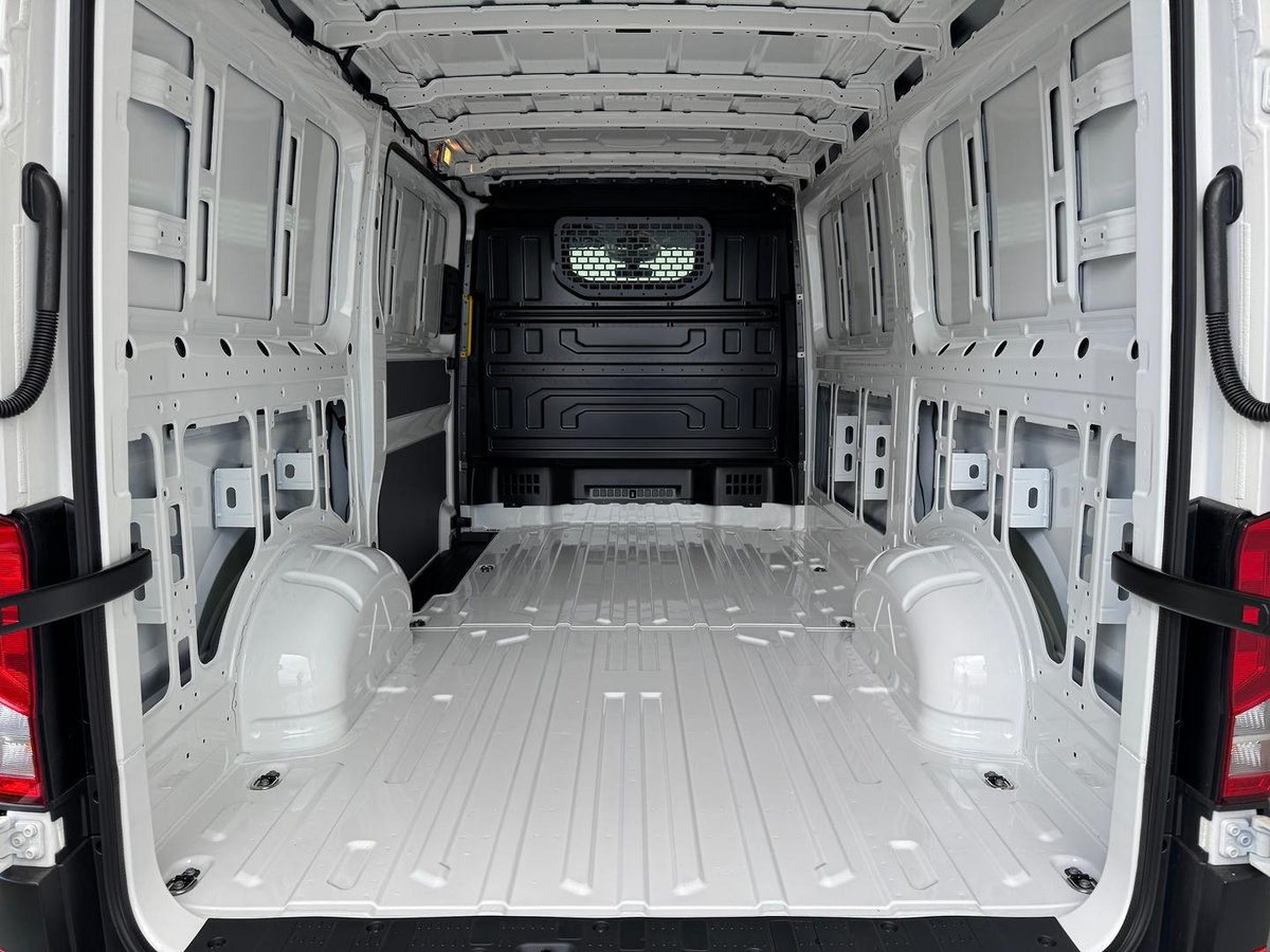2026 Volkswagen Crafter 35 TDI360 Runner SY1 MY26 image 18