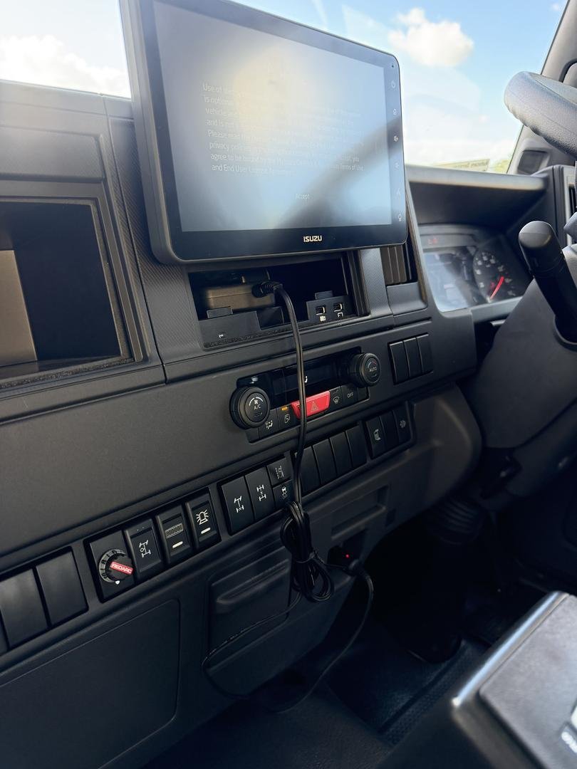 2025 Isuzu F Series image 15