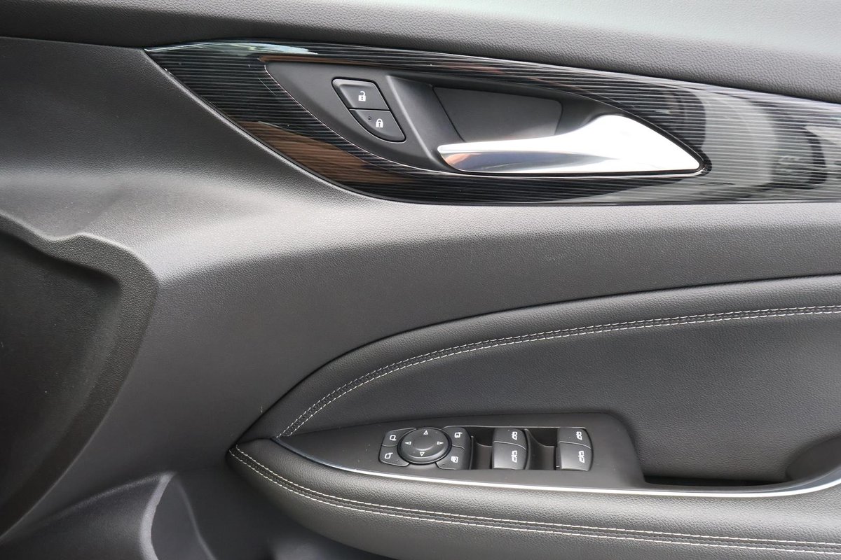 2018 Holden Calais V ZB MY18 AWD image 21