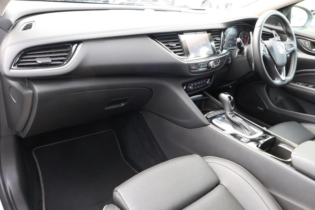 2018 Holden Calais V ZB MY18 AWD image 26