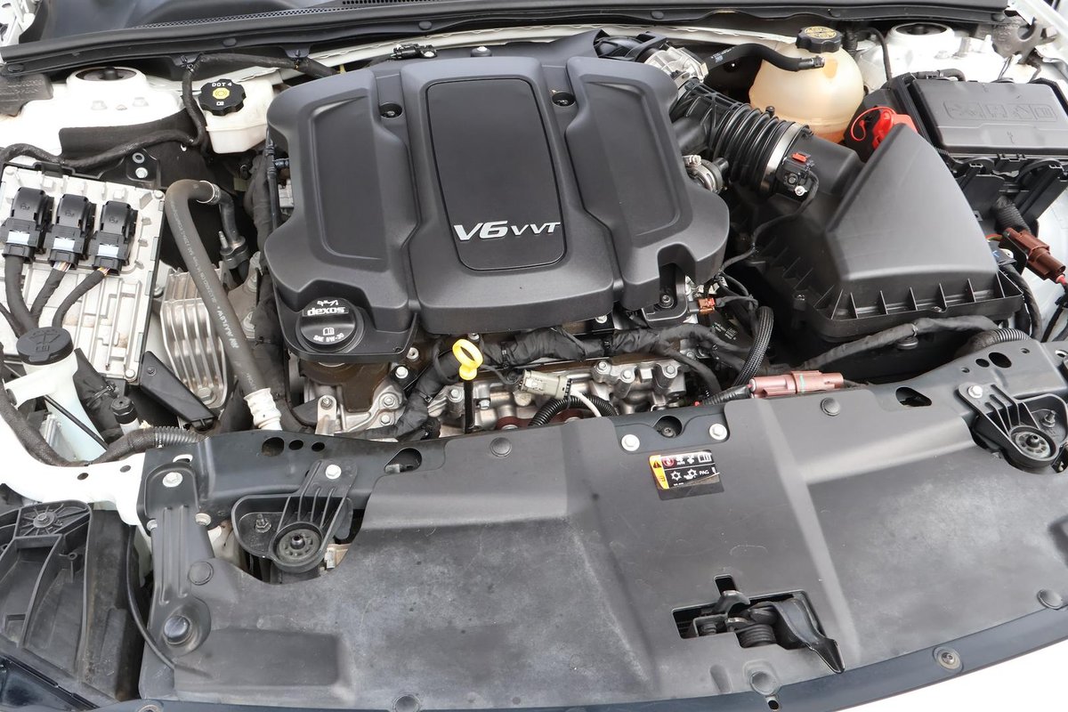 2018 Holden Calais V ZB MY18 AWD image 29