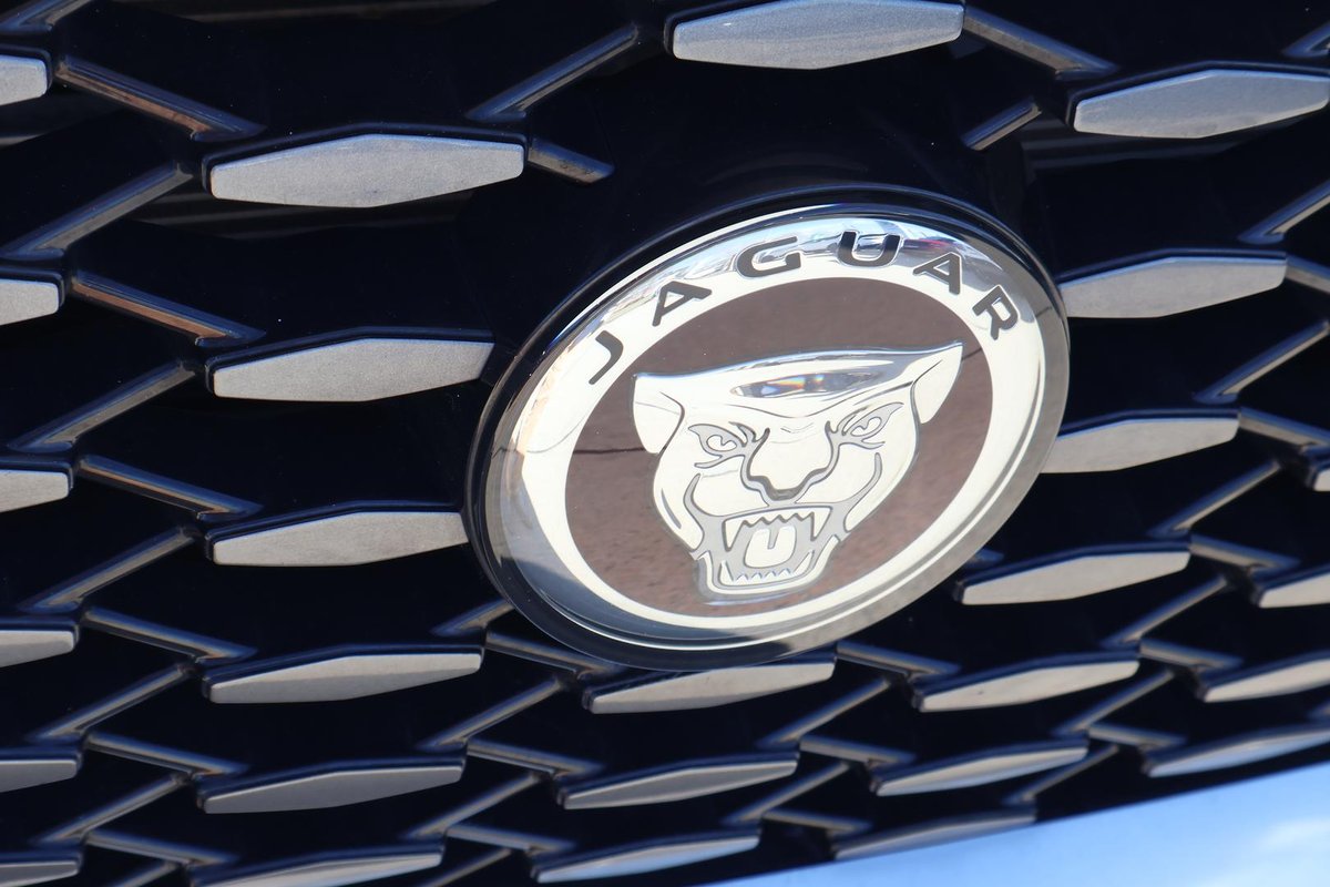 2022 Jaguar E-PACE P250 R-Dynamic SE X540 MY23 AWD image 35