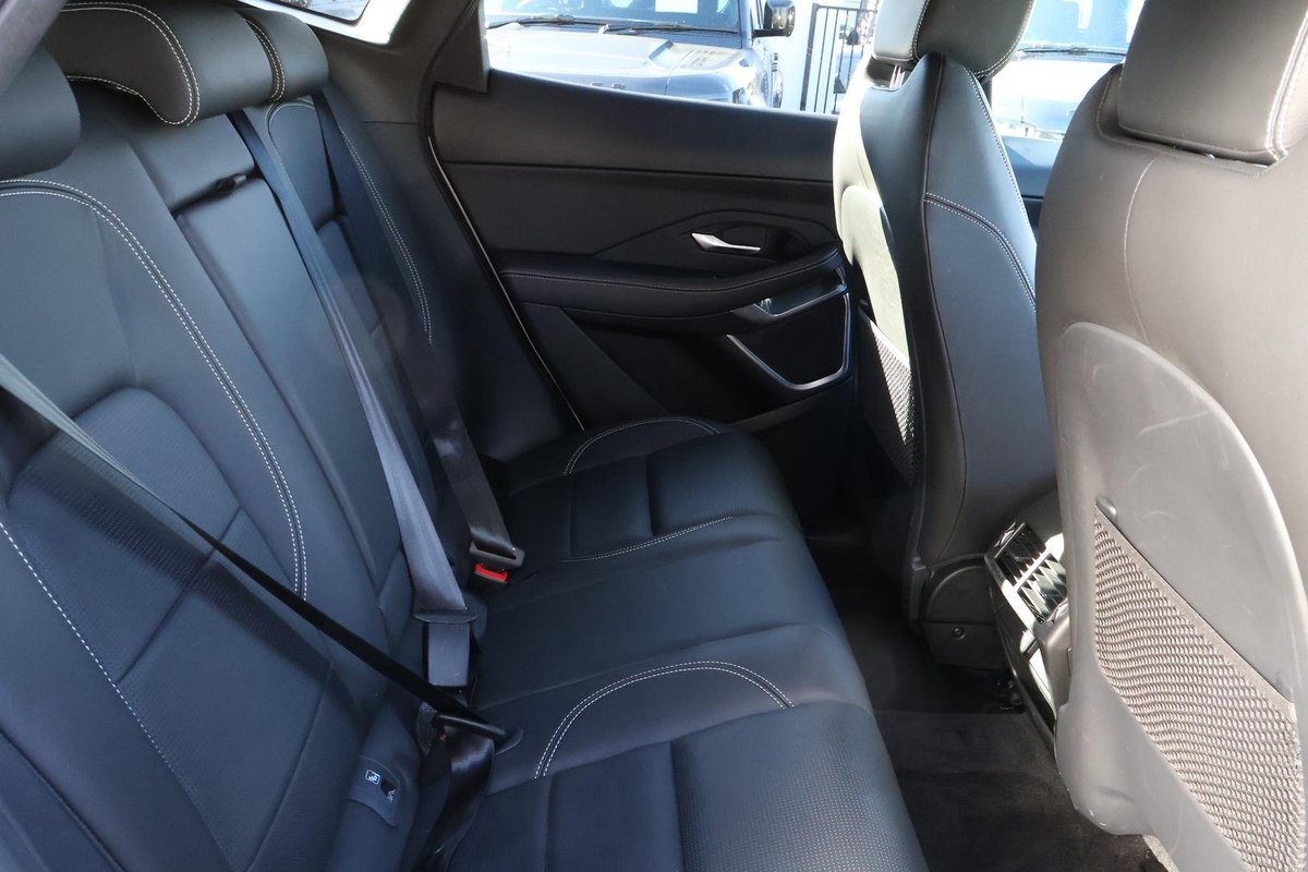 2022 Jaguar E-PACE P250 R-Dynamic SE X540 MY23 AWD image 23