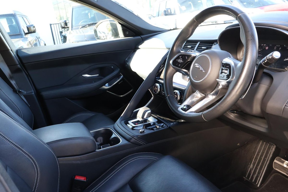 2022 Jaguar E-PACE P250 R-Dynamic SE X540 MY23 AWD image 7